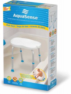 Siège de bain ergonomique blanc, sans dossier, par AquaSense®, dans son emballage pour la vente au détail
